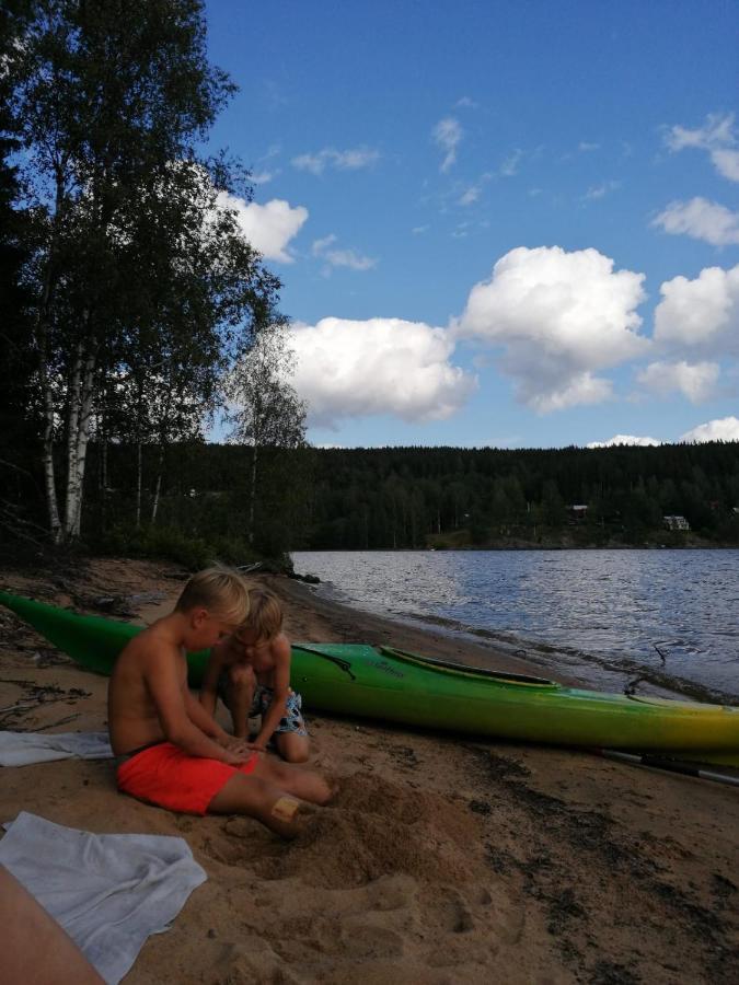 Hostel And Vandrarhem Lupin Naturcamping Lagom Gräsmark Eksteriør billede