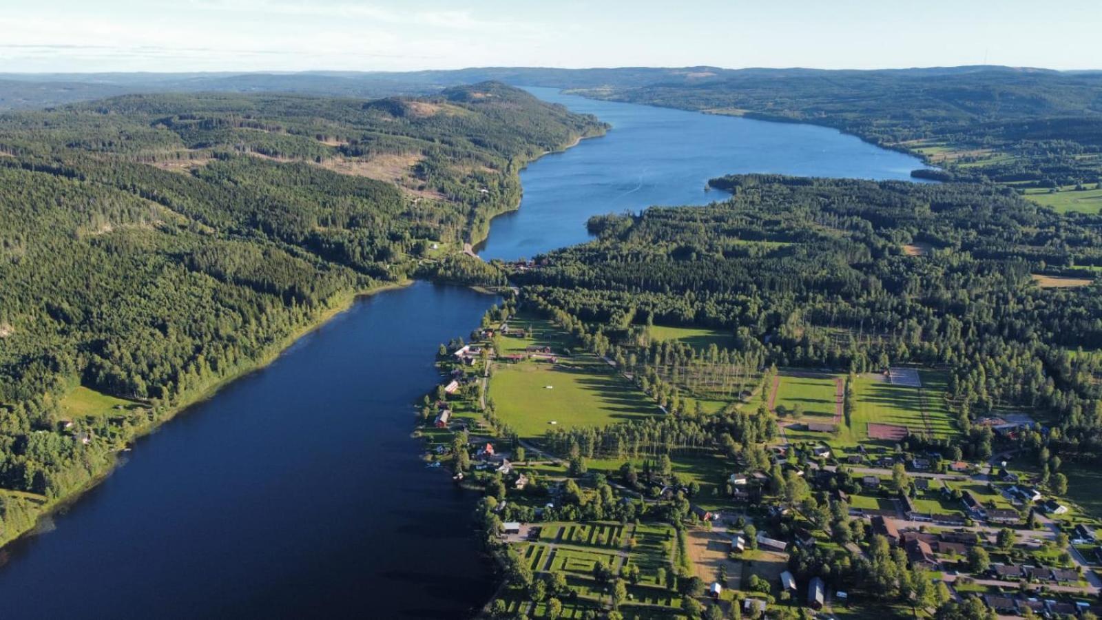 Hostel And Vandrarhem Lupin Naturcamping Lagom Gräsmark Eksteriør billede