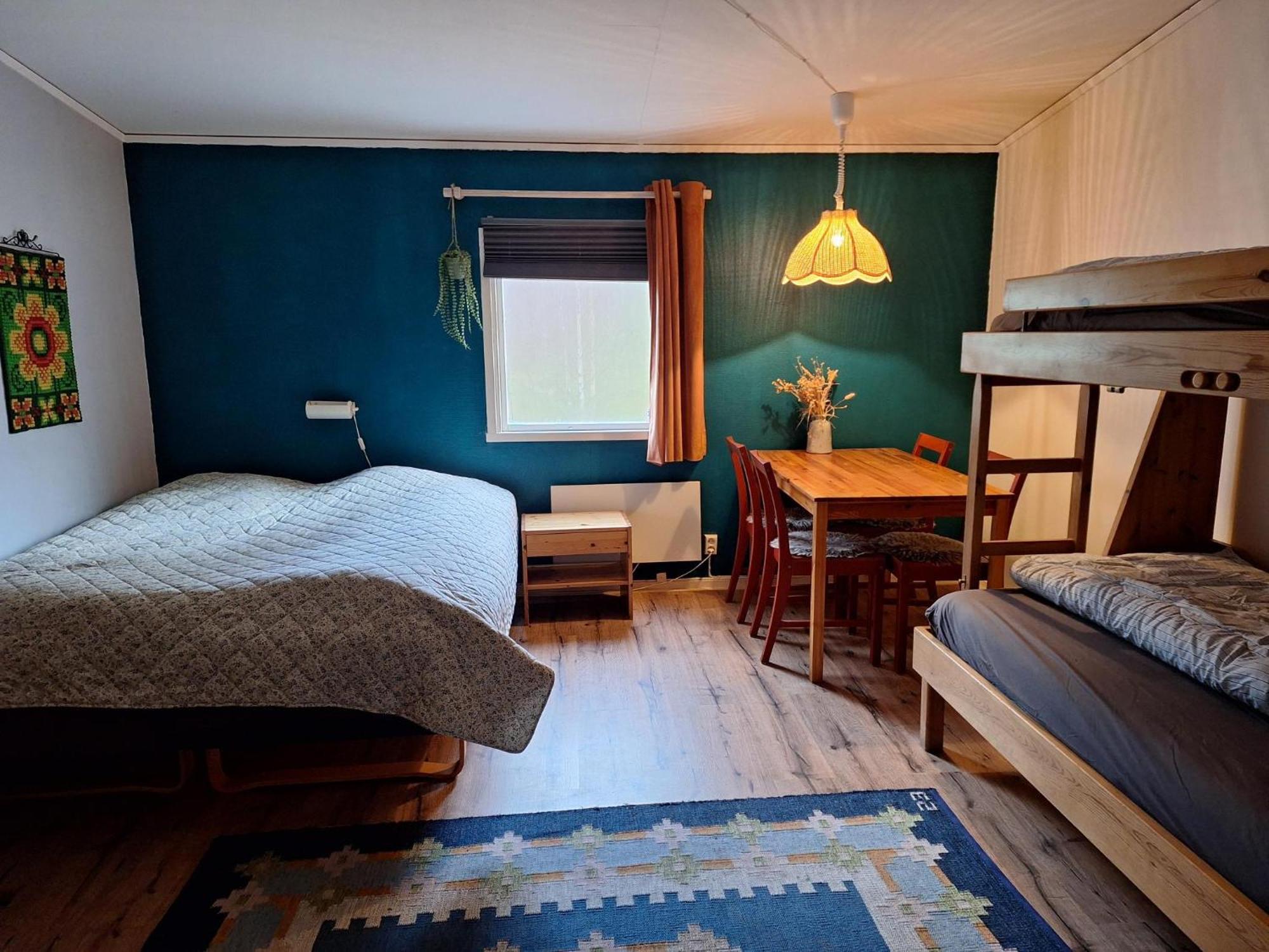 Hostel And Vandrarhem Lupin Naturcamping Lagom Gräsmark Eksteriør billede